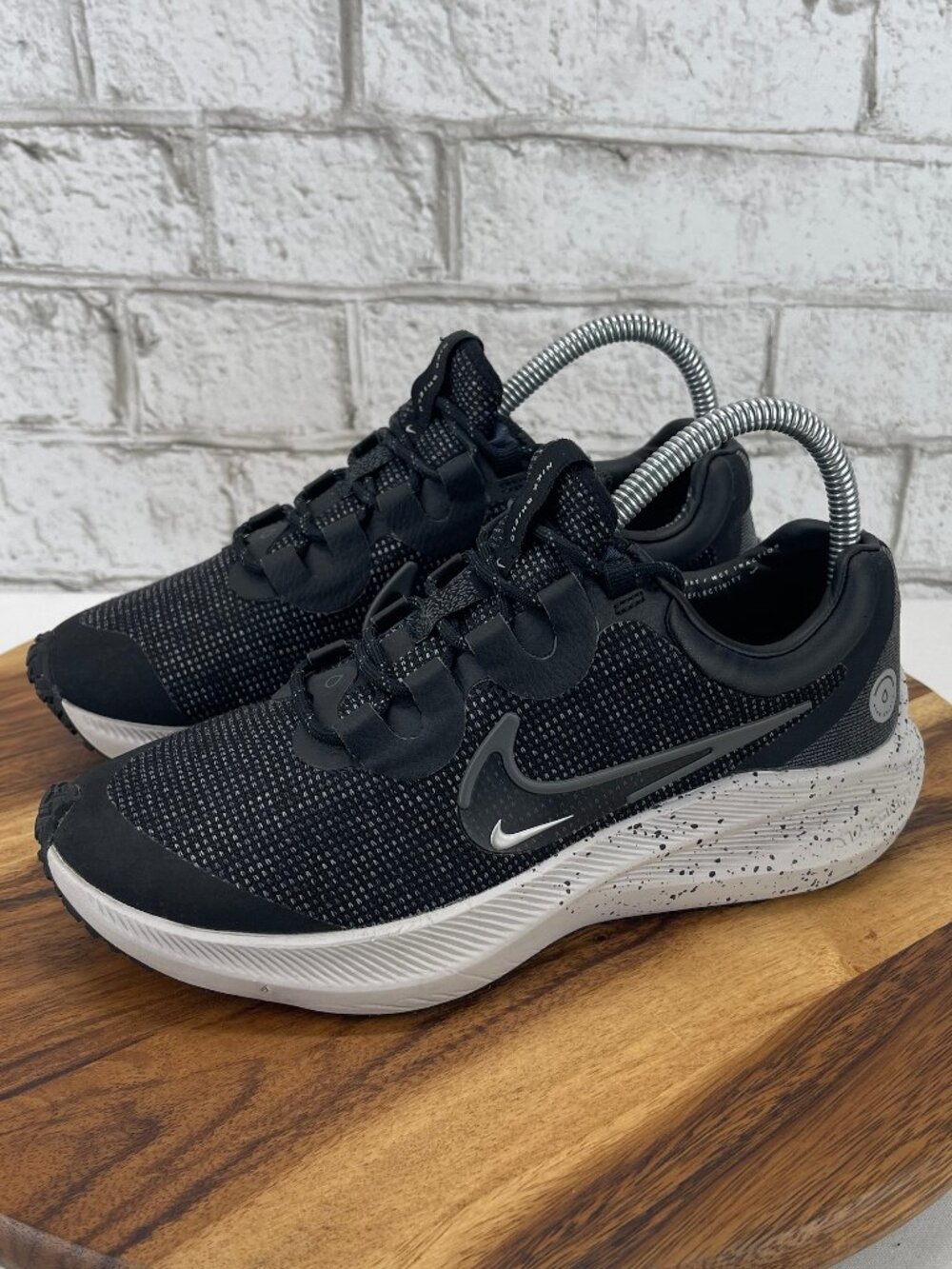 Nike Zoom Winflo 8 Shield DC3730-001 Womens 7 Black Iron Gray Running Shoes
